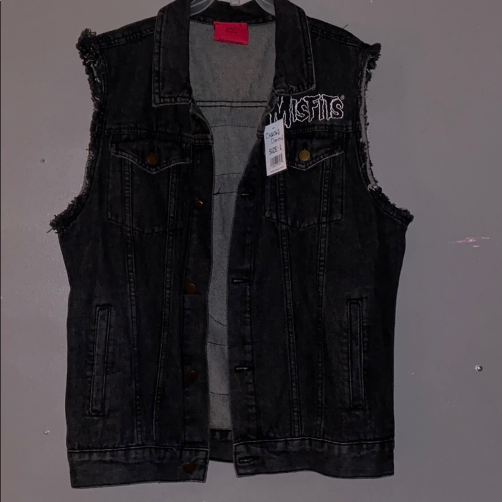 Misfits Jean jacket with cutoff sleeves NWT